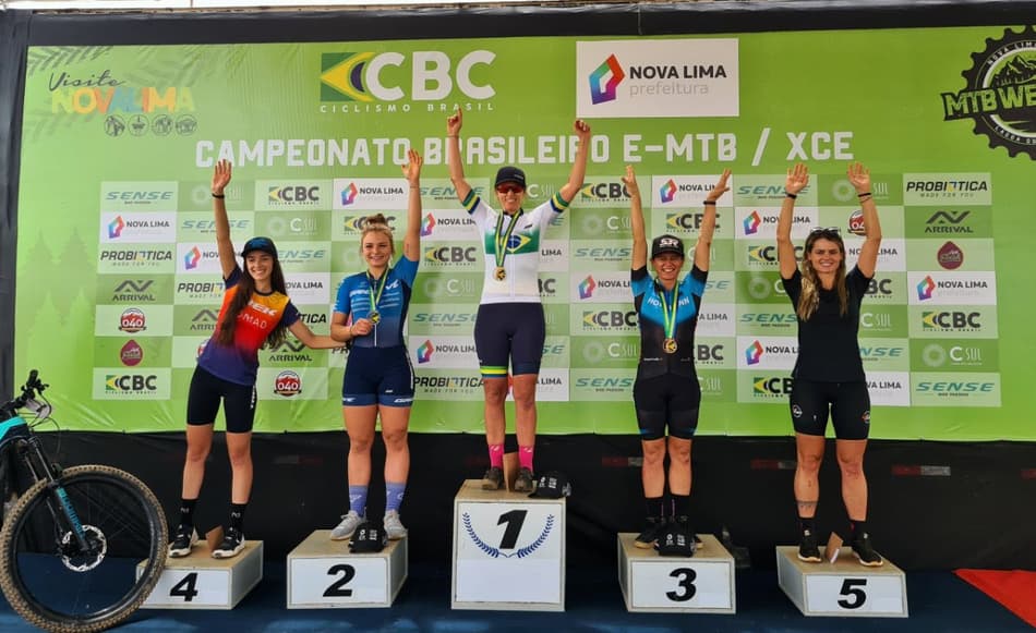 Pódio da elite feminina no Brasileiro de E-MTB XCO