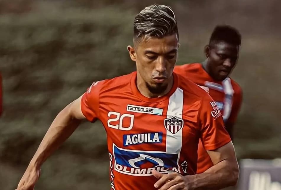 Ex-Flamengo é alvo de dois clubes importantes na Colômbia
