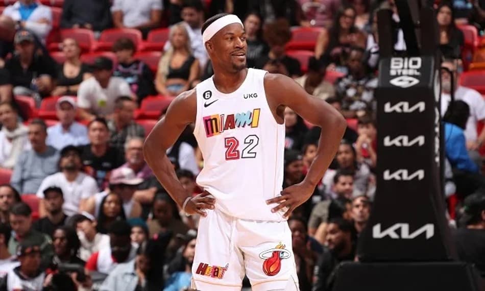 Charles Barkley sugere "desmanche" e reconstrução para Heat e Bulls