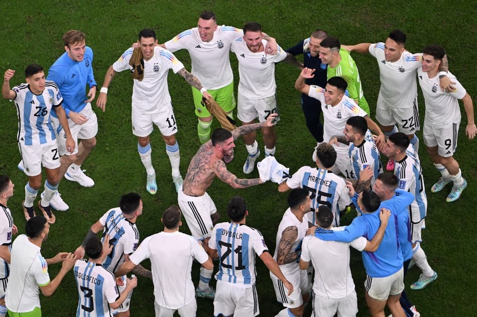 Com hit provocando o Brasil, argentinos comemoram classificação à final da Copa do Mundo