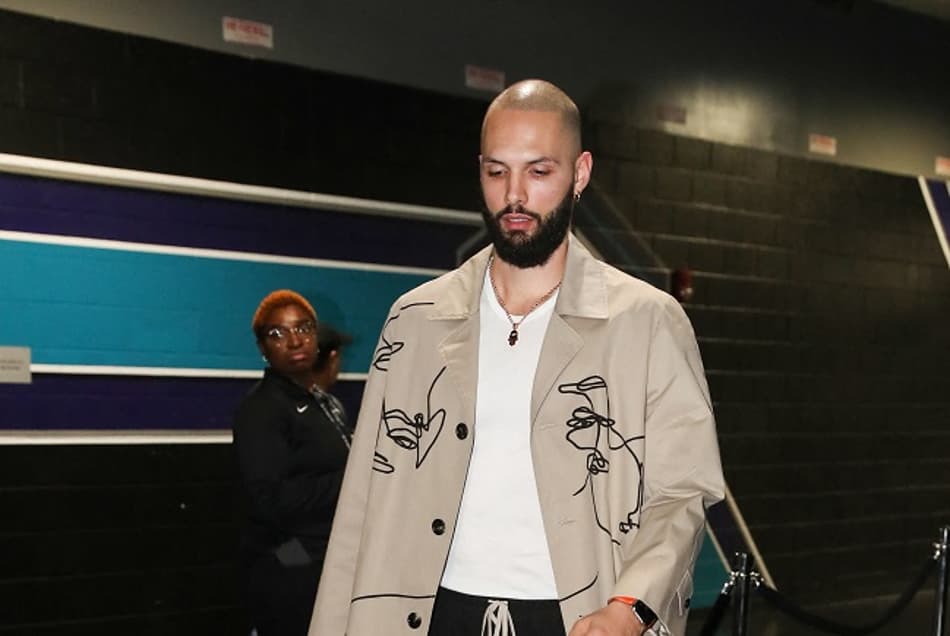 Lakers estaria próximo de troca por Evan Fournier