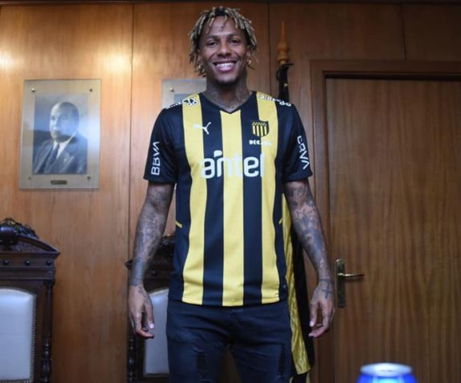 Abel Hernández explica o motivo de recusar o Cruzeiro e assinar com o Peñarol