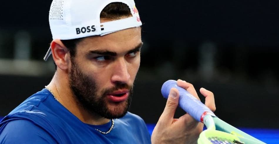 Monteiro perde set-points e cai para Berrettini na United Cup