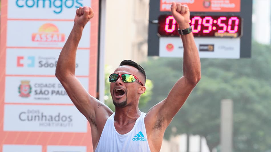 Fábio de Jesus Correia se emociona ao levar Brasil ao pódio da São Silvestre