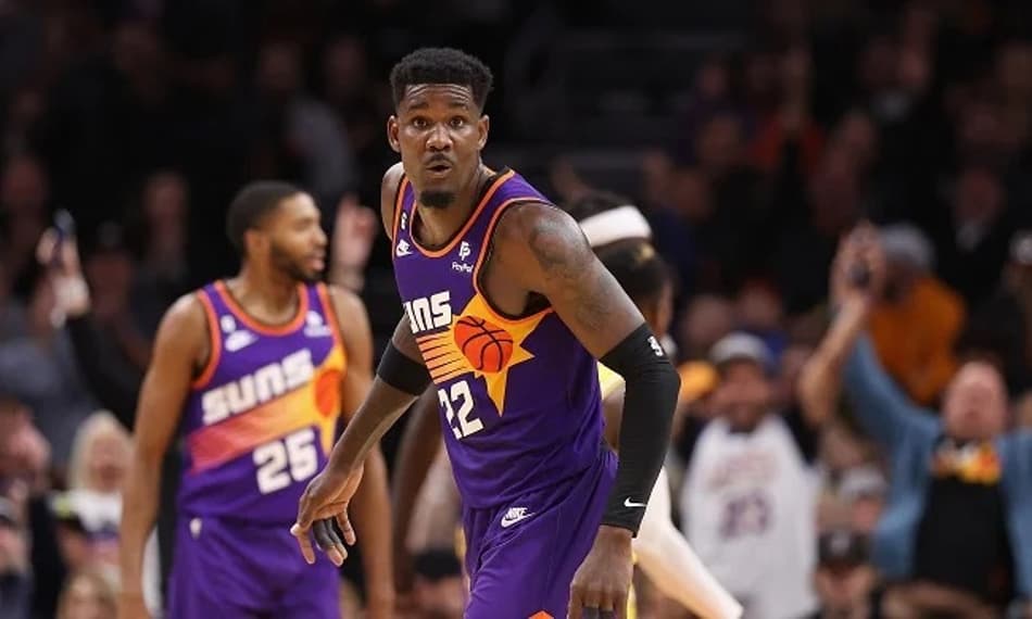Três opções de troca para Deandre Ayton