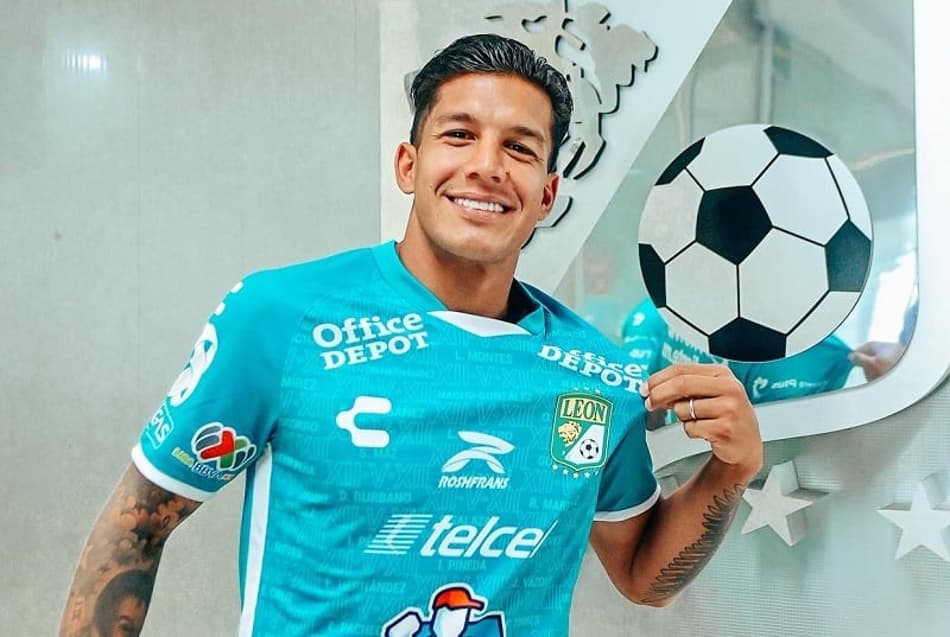 Lucas Romero comemora chegada a clube do México