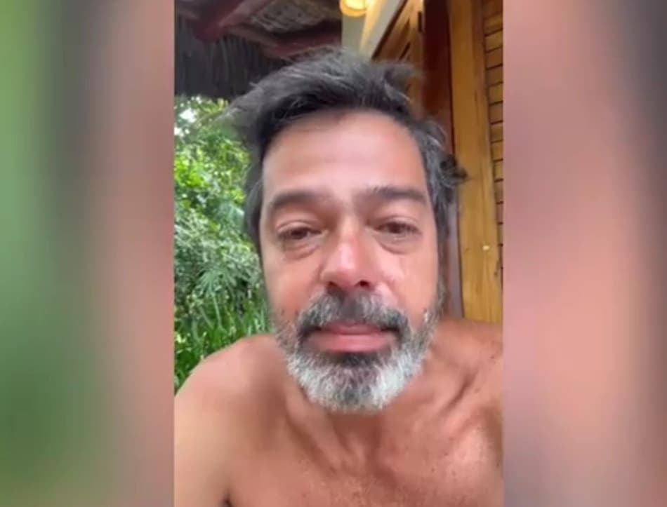 VÍDEO: Bruno Mazzeo chora e presta homenagem após morte de Roberto Dinamite: ‘Sou Vasco por causa dele’