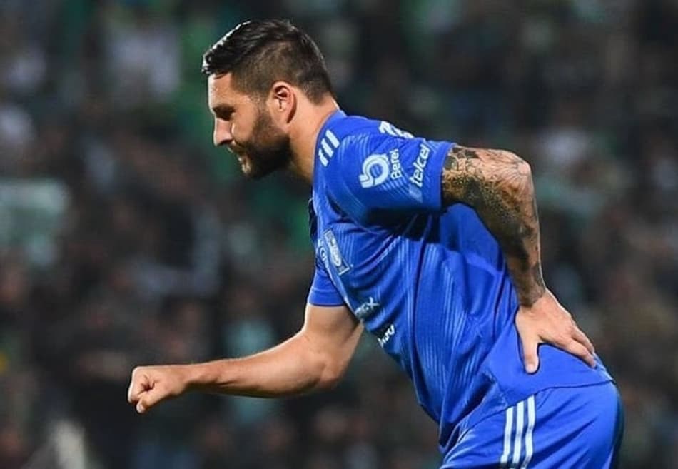 Em comemoração, Gignac ‘manda recado’ a ex-técnico do Tigres