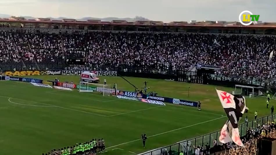VÍDEO: Vasco homenageia Dinamite antes e durante estreia no Carioca