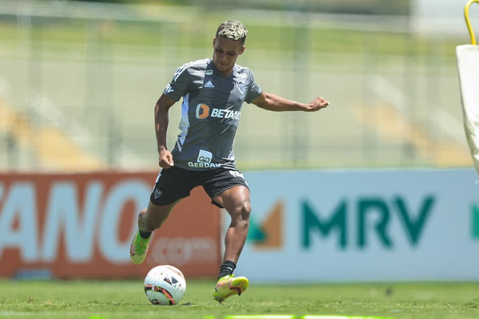 Emprestado pelo Shakhtar Donetsk, Pedrinho quer permanecer no Atlético-MG