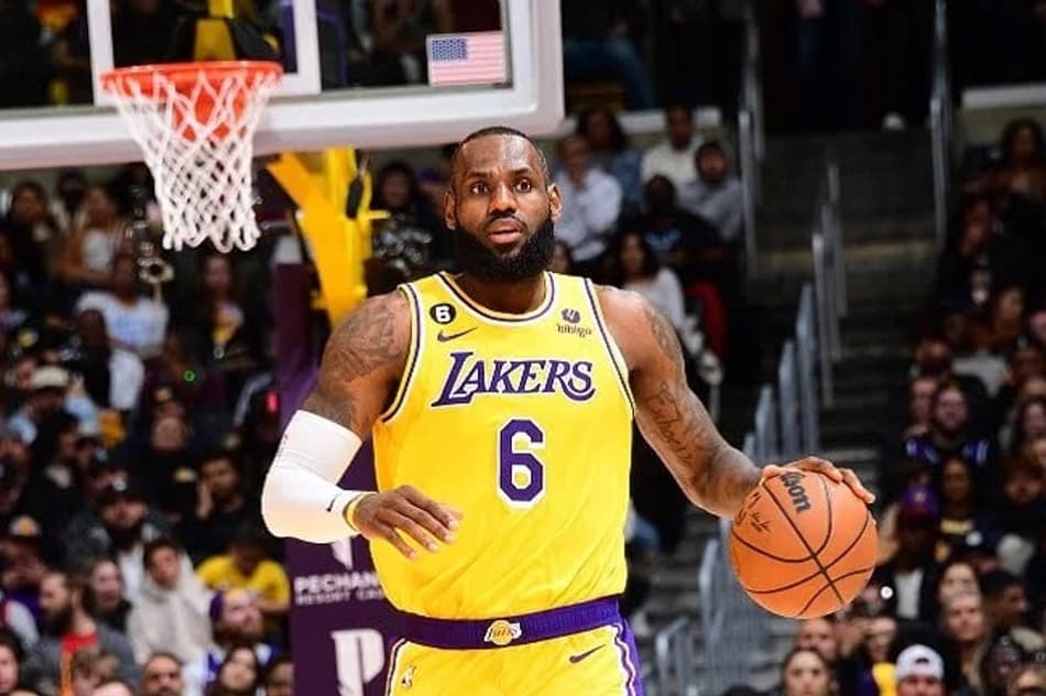 LeBron James critica arbitragem da NBA contra o Lakers