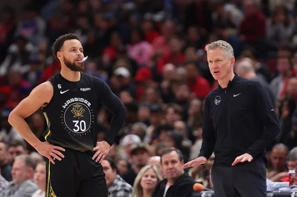 Steve Kerr: "Stephen Curry é o Michael Jordan moderno"