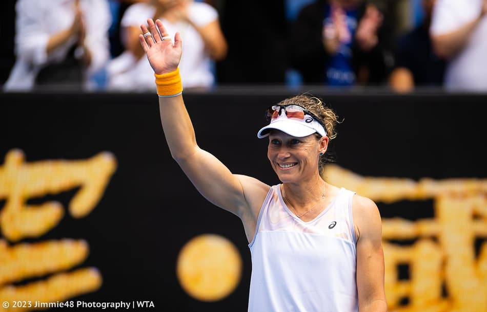 Samantha Stosur é ovacionada pelo público em Melbourne