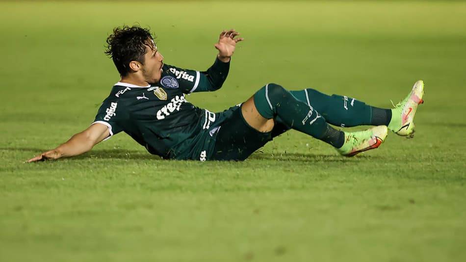 ATUAÇÕES: golaço de Raphael Veiga rende a melhor nota do jogo e os três pontos para o Palmeiras