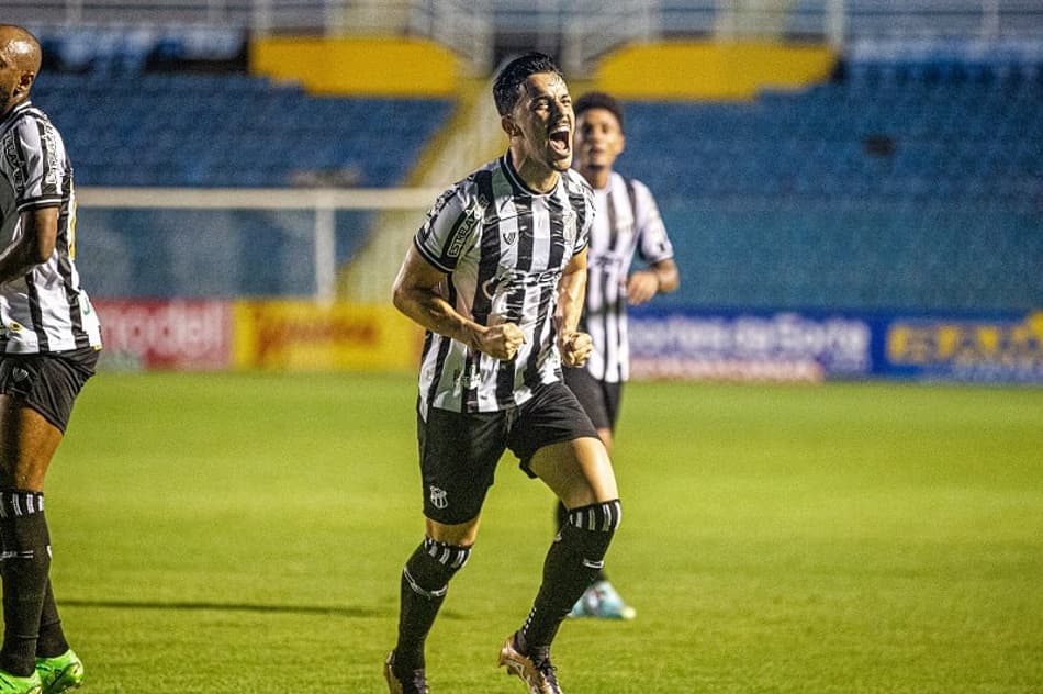 Sem dificuldades, Ceará supera o Pacajus no Campeonato Cearense