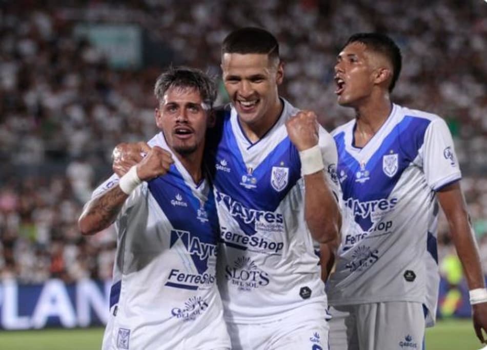 Ameliano vence o Olimpia e conquista a Supercopa do Paraguai; veja o gol