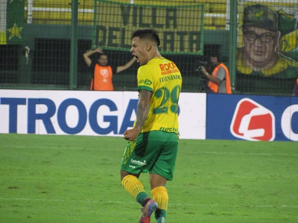 Atacante marca golaço em rodada de estreia do Campeonato Argentino; assista