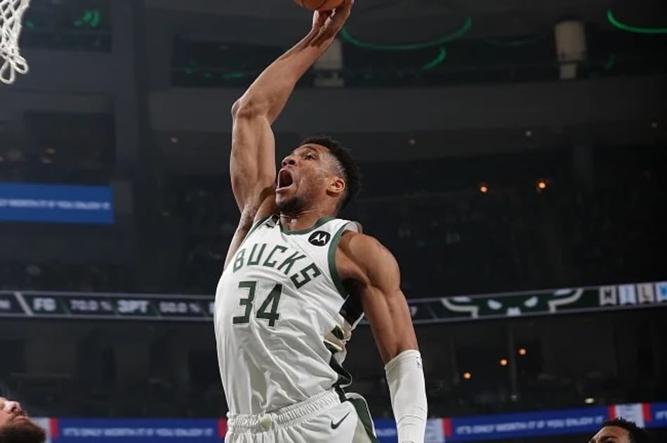 Giannis Antetokounmpo dá show, anota 50 pontos e Bucks vence Pelicans