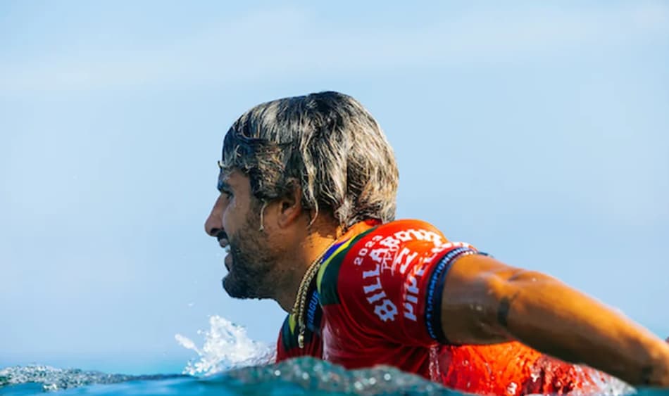 SURFE: Felipe Toledo e Gabriel Medina avançam para segunda fase na Pro Pipeline
