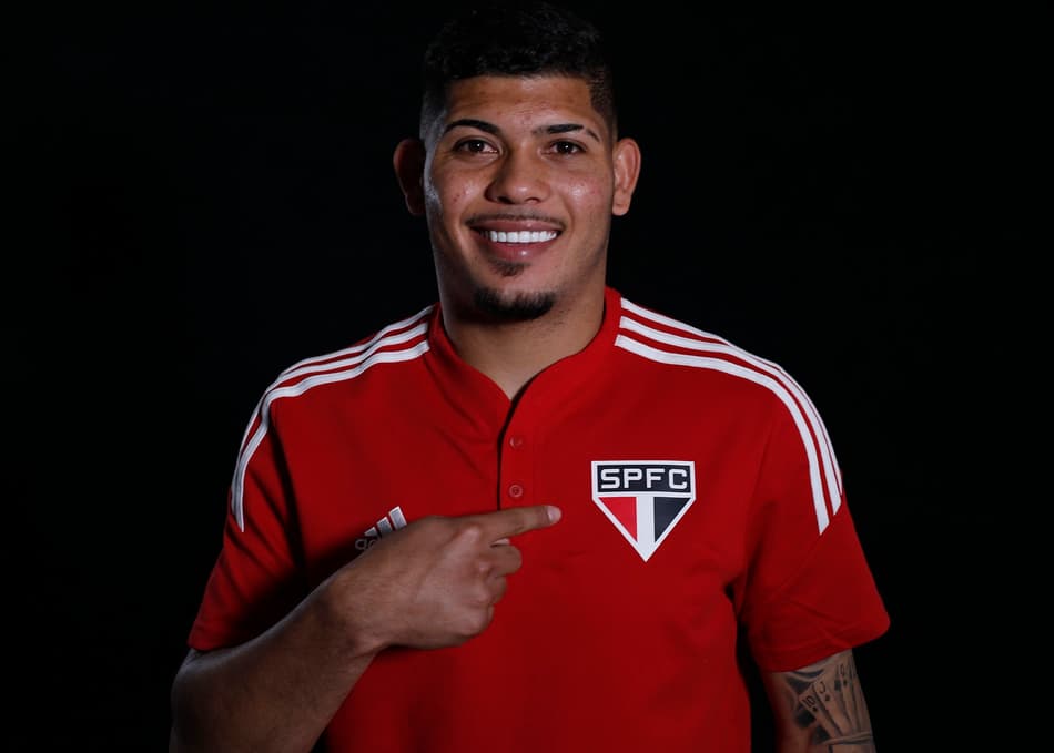 VÍDEO: Erison admite ter recebido proposta de outros clubes e declara: ‘Preferi vir ao São Paulo’