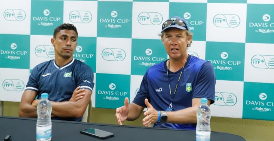 Thiago Monteiro e Jaime Oncins em entrevista coletiva após vitória na Copa Davis