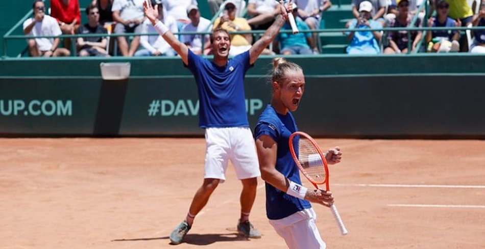 Rafael Matos e Felipe Meligeni vibram com vitória na Copa Davis