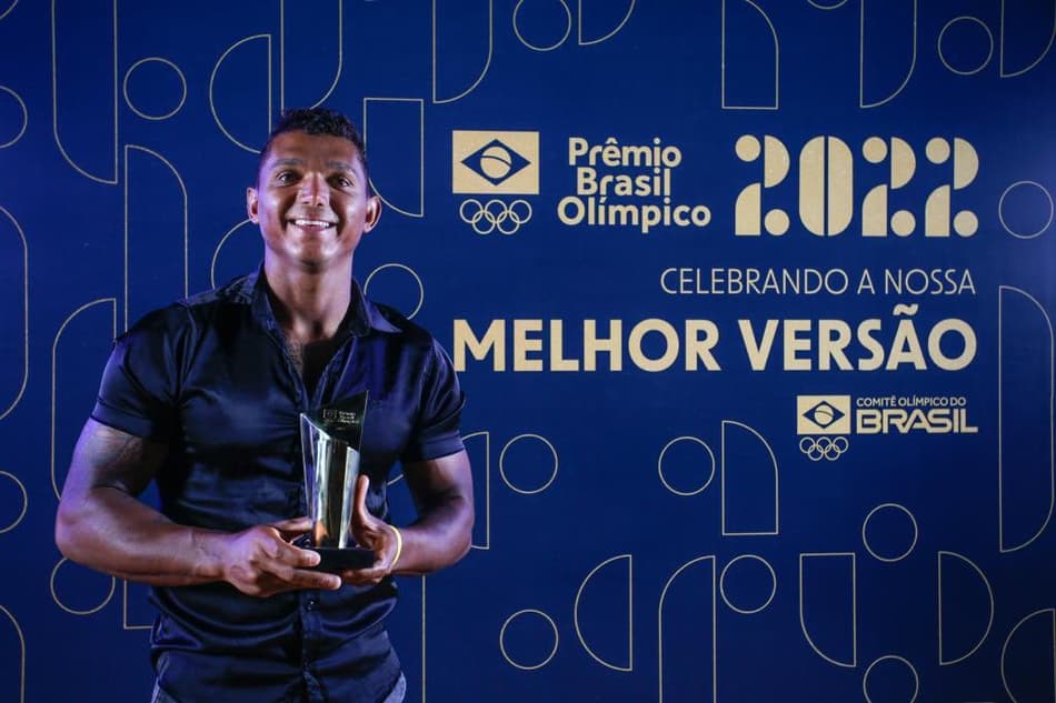 Isaquias Queiroz exalta trabalho e objetivo como atleta olímpico: ‘Levar alegria’