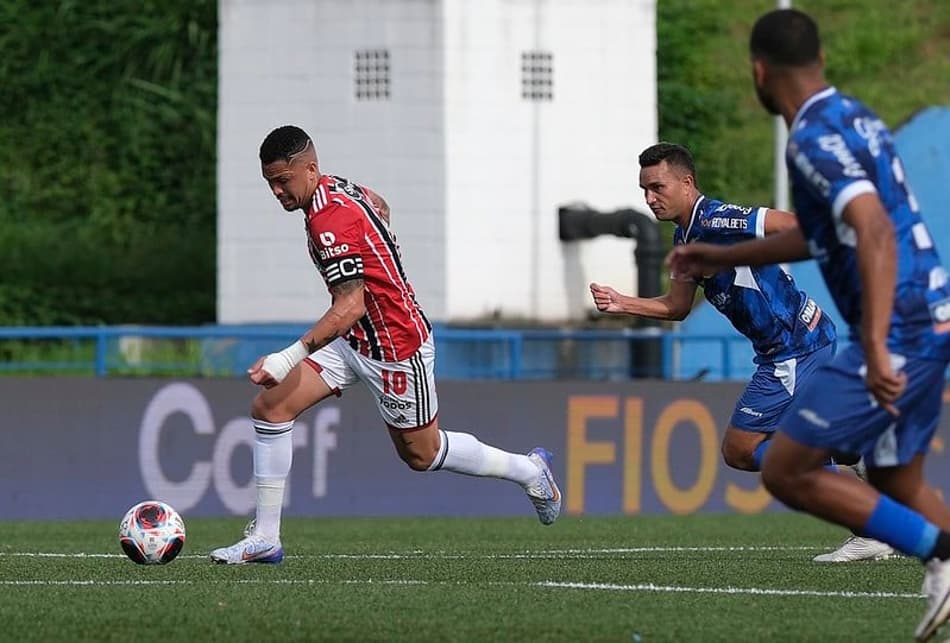 VÍDEO: Luciano enaltece ‘vitória da raça’ no limite do São Paulo em Santo André
