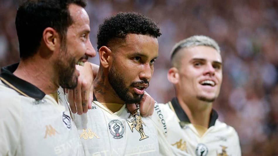 ATUAÇÕES: Jair se desdobra na vitória do Vasco sobre o Nova Iguaçu; Pec e Alex Teixeira se destacam