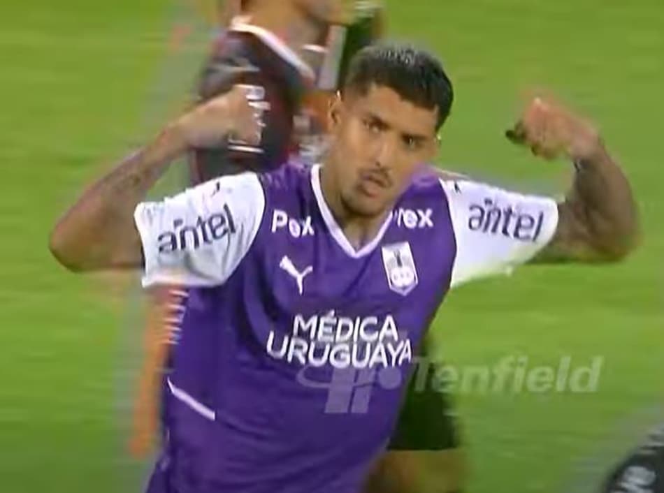 Gabigol do Uruguai! Atacante marca gol e comemora igual ídolo do Flamengo