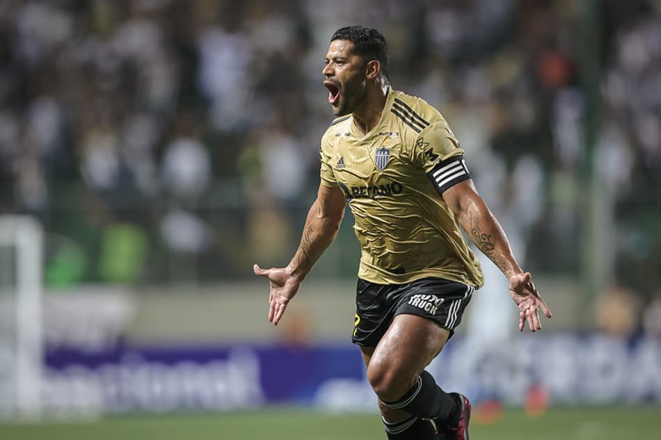 Hulk descarta favoritismo do Atlético-MG no clássico contra o Cruzeiro