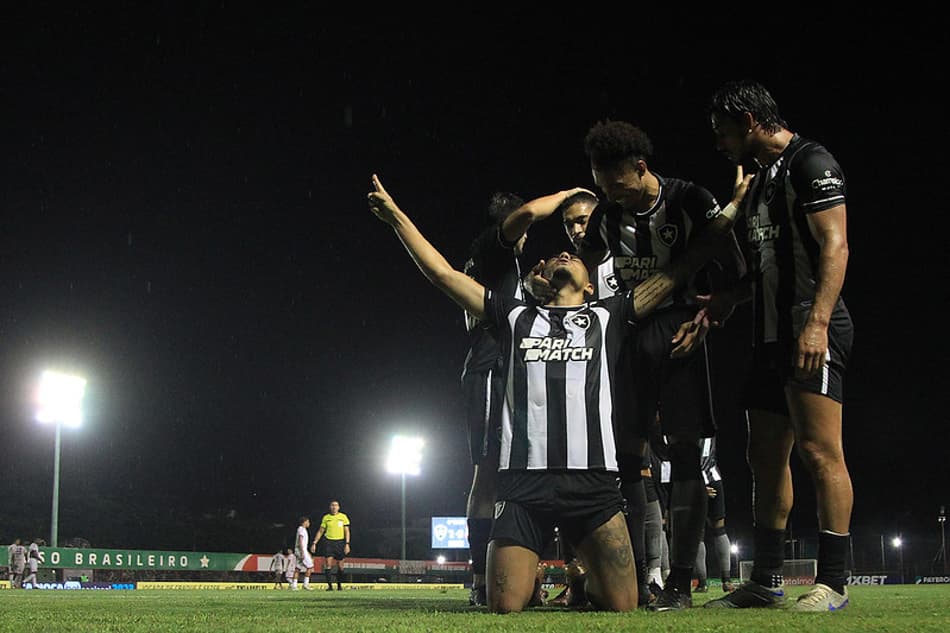 ATUAÇÕES: Tiquinho Soares e Piazon brilham em vitória do Botafogo em cima do Bangu