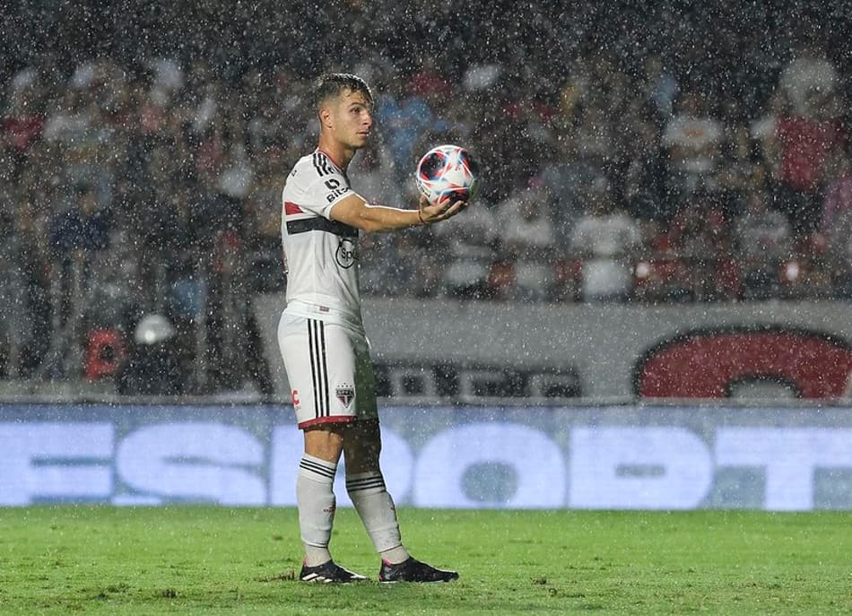 Galoppo revela aposta com Ferraresi em comemoração do gol do São Paulo: ‘Vamos raspar o cabelo dele’
