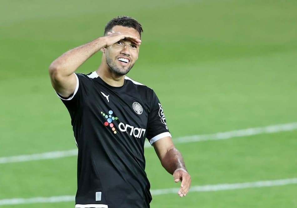 De volta ao OFI Crete, atacante Luiz Phellype já marca em goleada sobre o Lamia