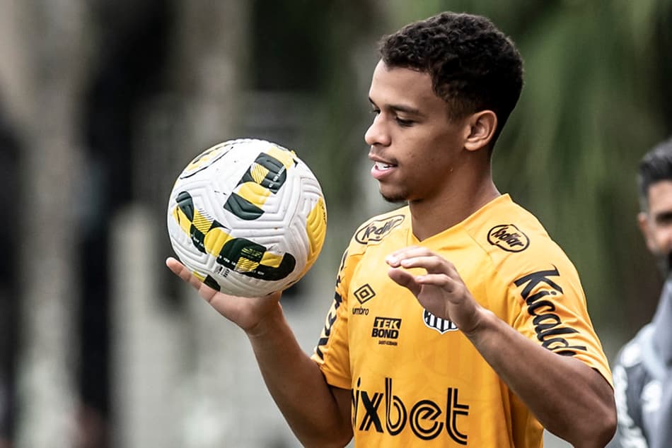 Sandry ‘esquece’ San-São e projeta partida do Santos contra Santo André: ‘Só interessa a vitória’