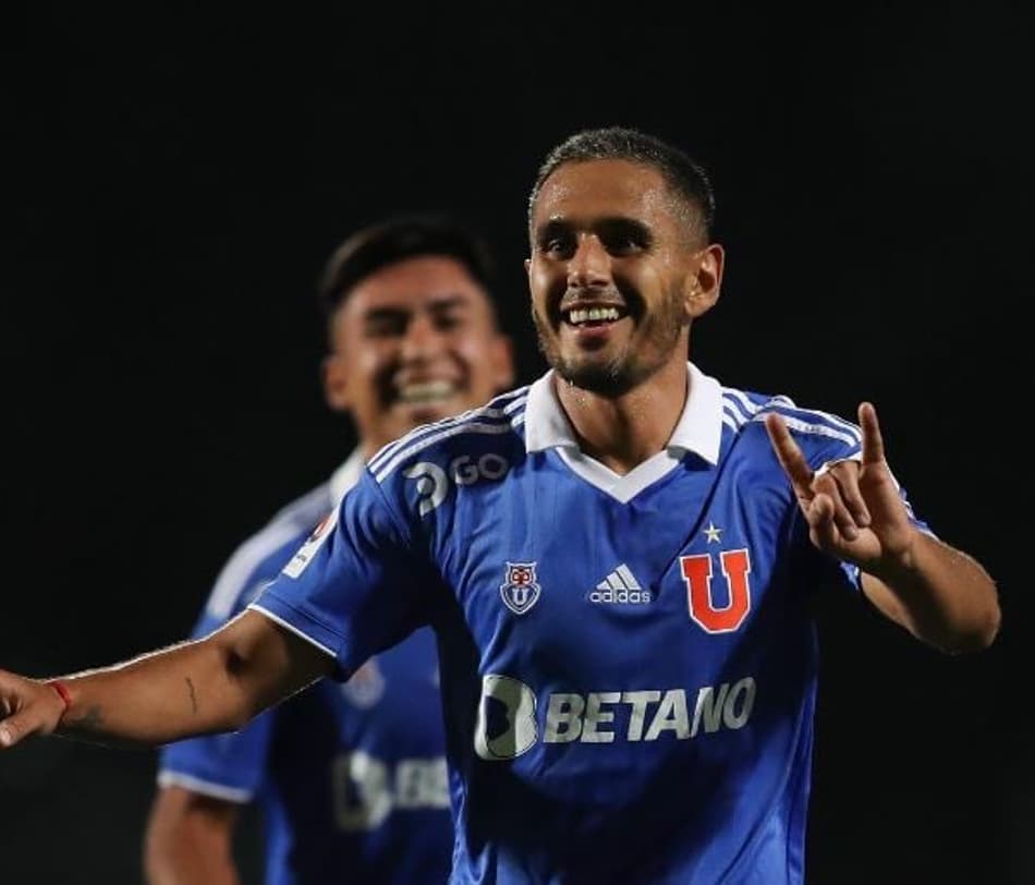 Chileno: Universidad de Chile vence e cola na liderança