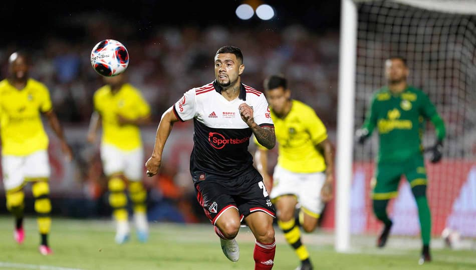 ATUAÇÕES: Ninguém vai bem no São Paulo, e substituições de Ceni não têm efeito na derrota