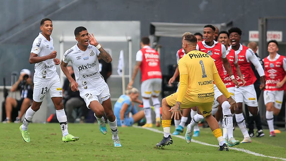 ATUAÇÕES: Estrelas de Lucas Barbosa e Marcos Leonardo salvam Santos de derrota no clássico
