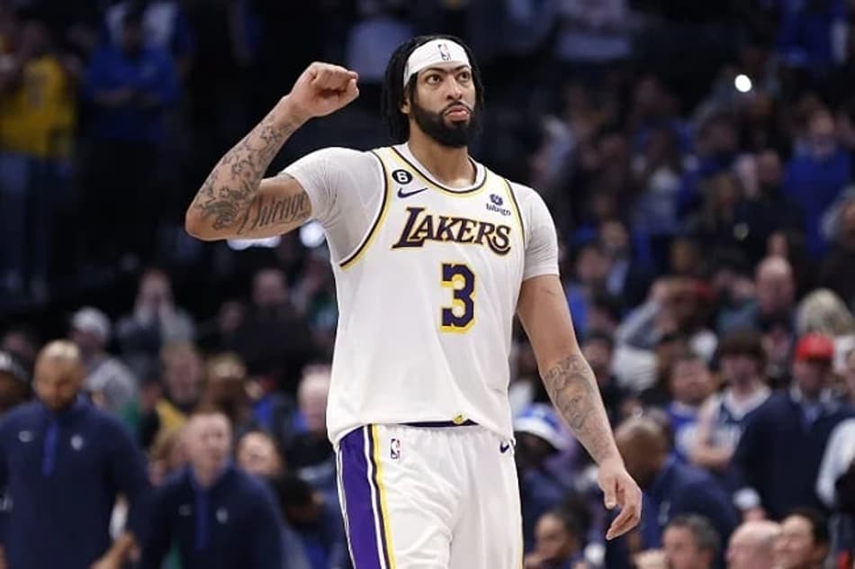 “Anthony Davis ficou frustrado por não jogar contra o Thunder”, garante técnico do Lakers