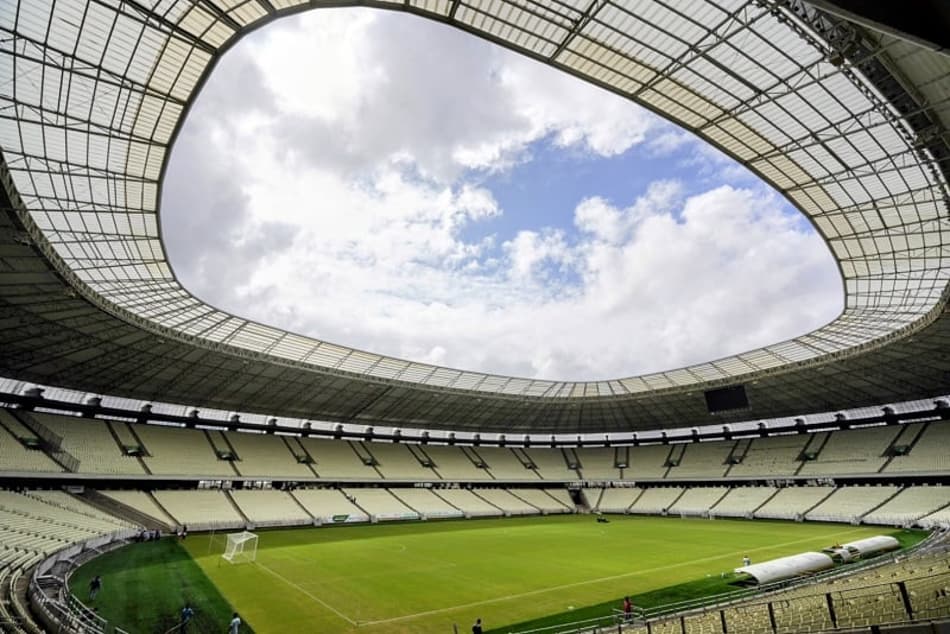 Solenidade com dirigentes de Ceará e Fortaleza reinaugura Arena Castelão