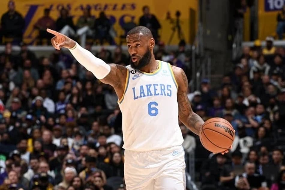 LeBron James jogava lesionado desde janeiro para ajudar Lakers