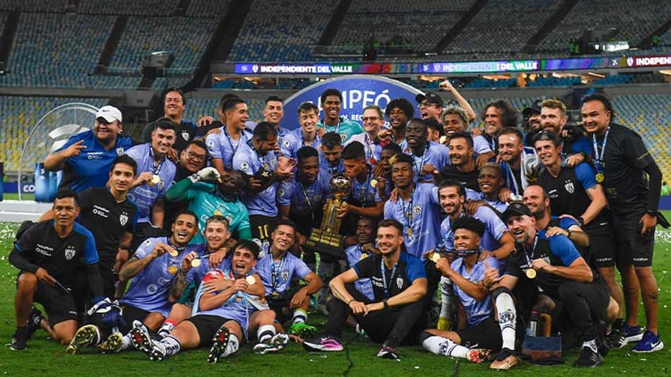 VÍDEO: a festa do Independiente Del Valle no Maracanã após o título da Recopa Sul-Americana
