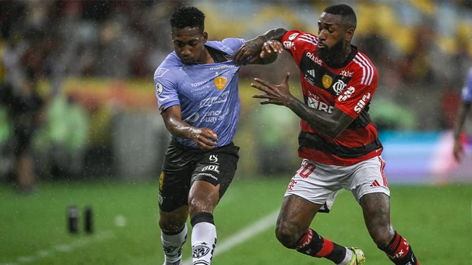 VÍDEO: Gerson deixa Maracanã com bolsa de gelo no tornozelo e lamenta resultado do Flamengo