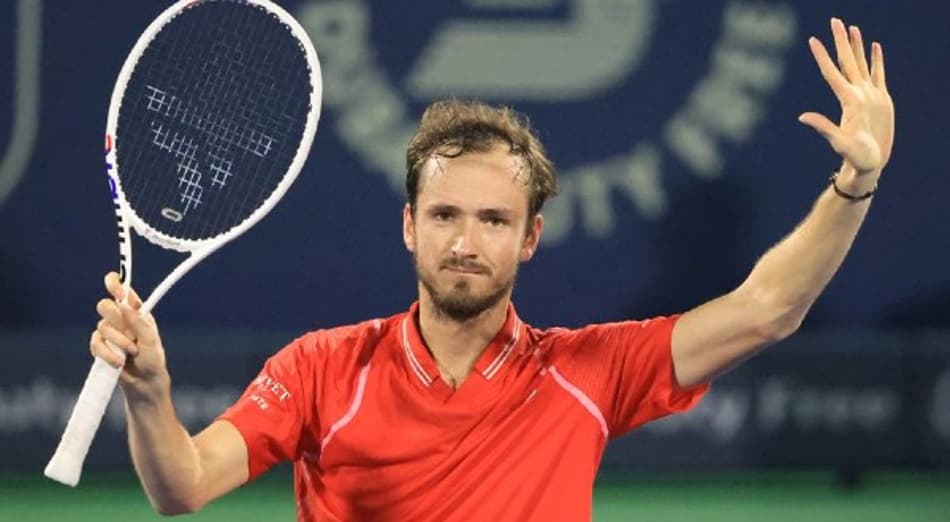 Medvedev pede para que Djokovic permaneça como Nº 1 e explica