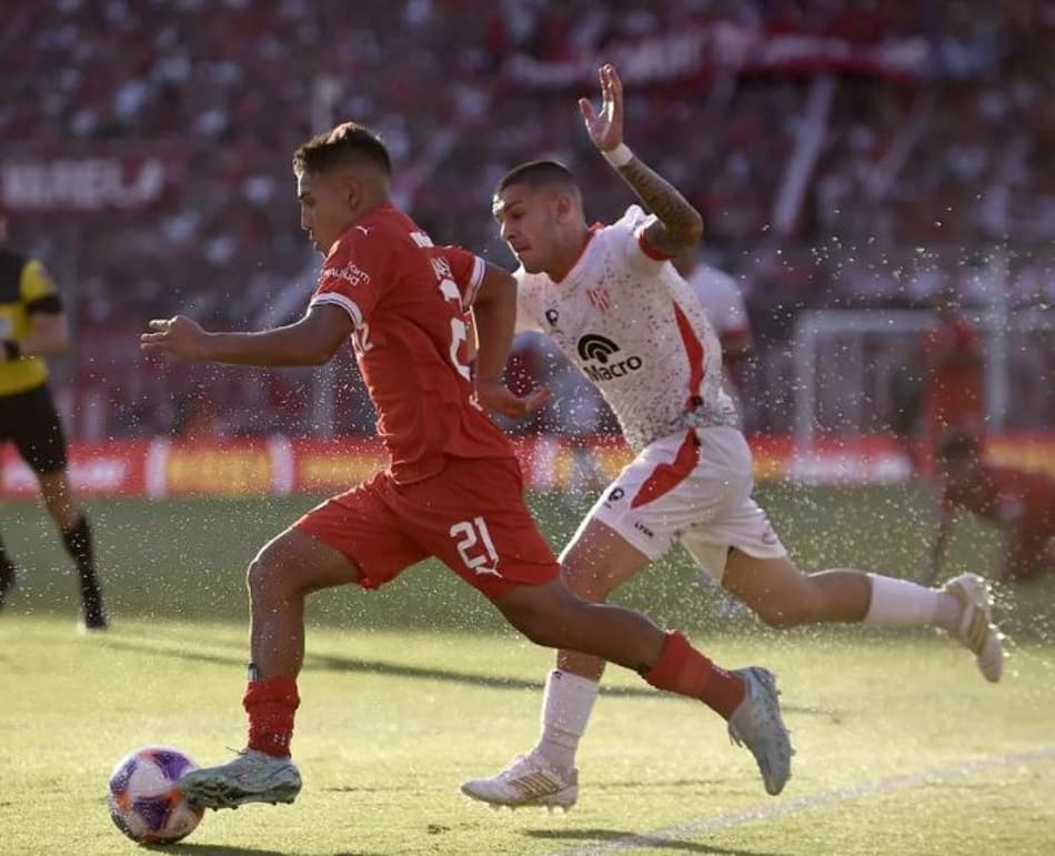 Campeonato Argentino: Independiente tropeça e Vélez reage fora de casa