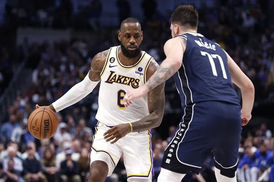 Retorno de LeBron James deve ser antecipado, prevê técnico do Lakers