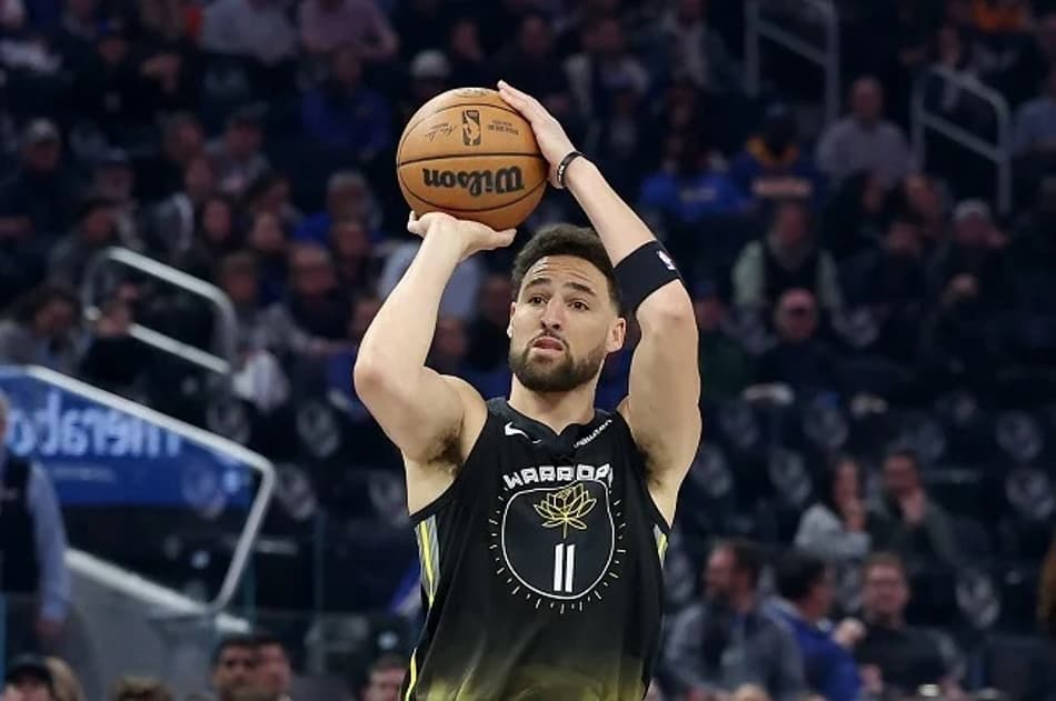 Pai de Klay Thompson defende arremesso de quatro pontos na NBA