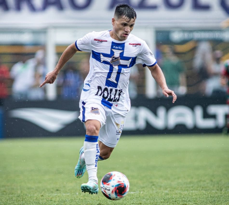 Atacante do Água Santa vê condições de surpreender São Paulo em quartas de final do Paulista