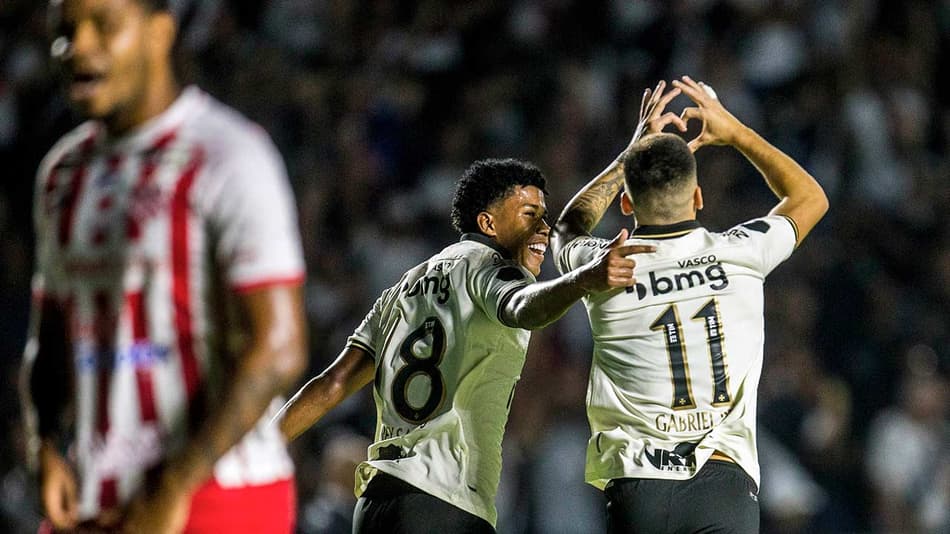 ATUAÇÕES: Pec e Pedro Raul marcam, e recebem as maiores notas na vitória do Vasco