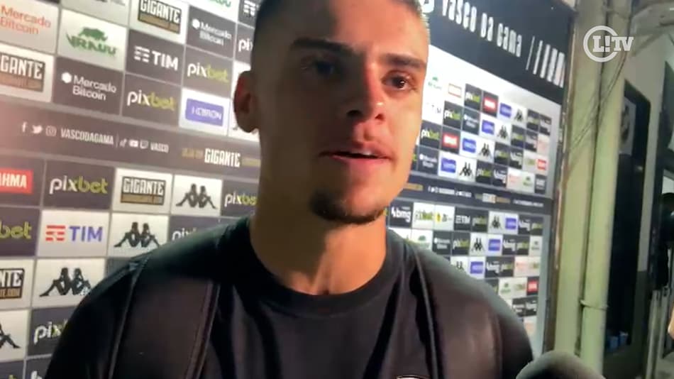 VÍDEO: Gabriel Pec brinca com Pedro Raul sobre a disputa pela artilharia do Vasco